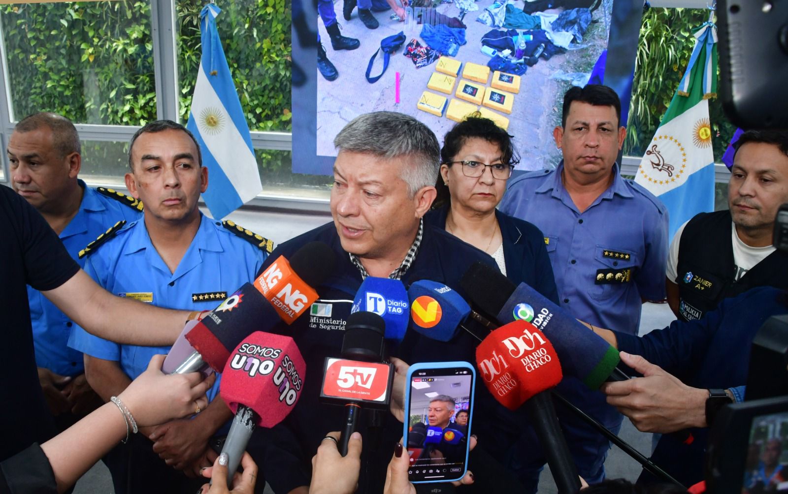 EN UN SOLO DÍA: MÁS DE 42 KILOS DE DROGA FUERA DE LAS CALLES CH AQUEÑAS*