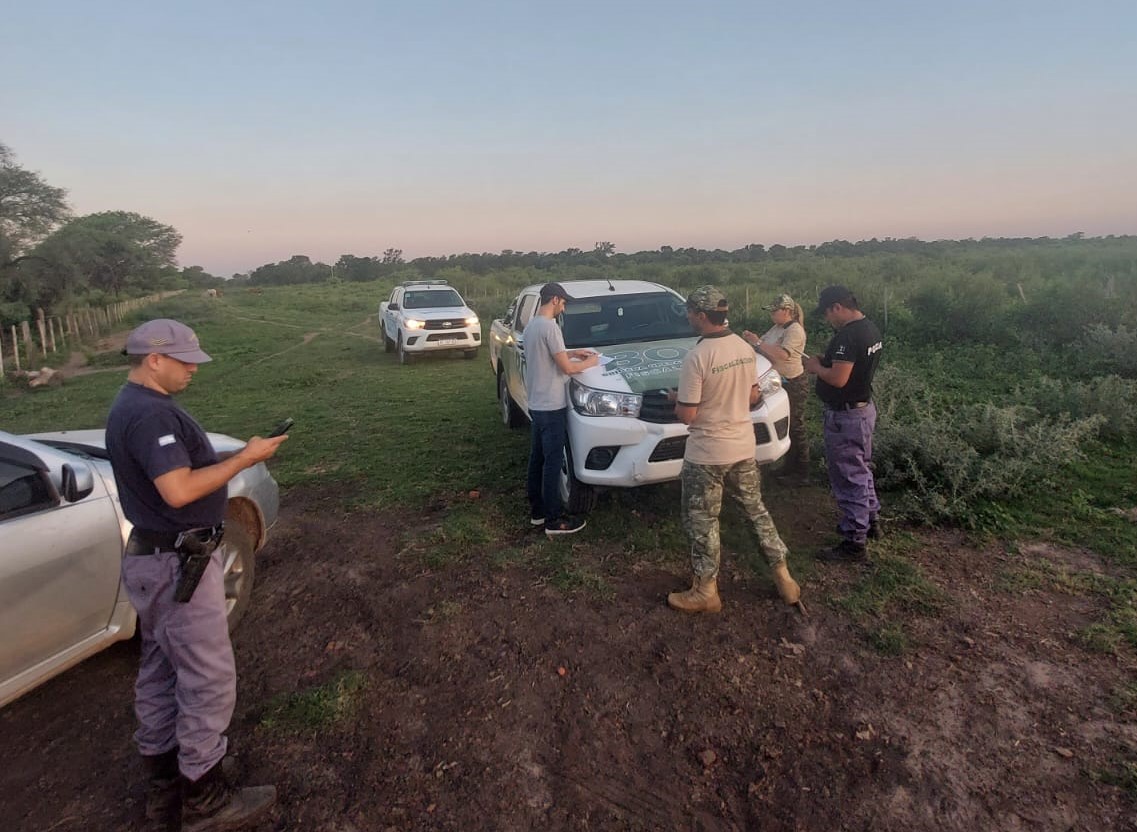 EL GOBIERNO INTERVINO ANTE FUMIGACIONES AÉREAS NO AUTORIZADAS SOBRE UN CAMPO Y UNA CASA EN COLONIA LORO BLANCO
