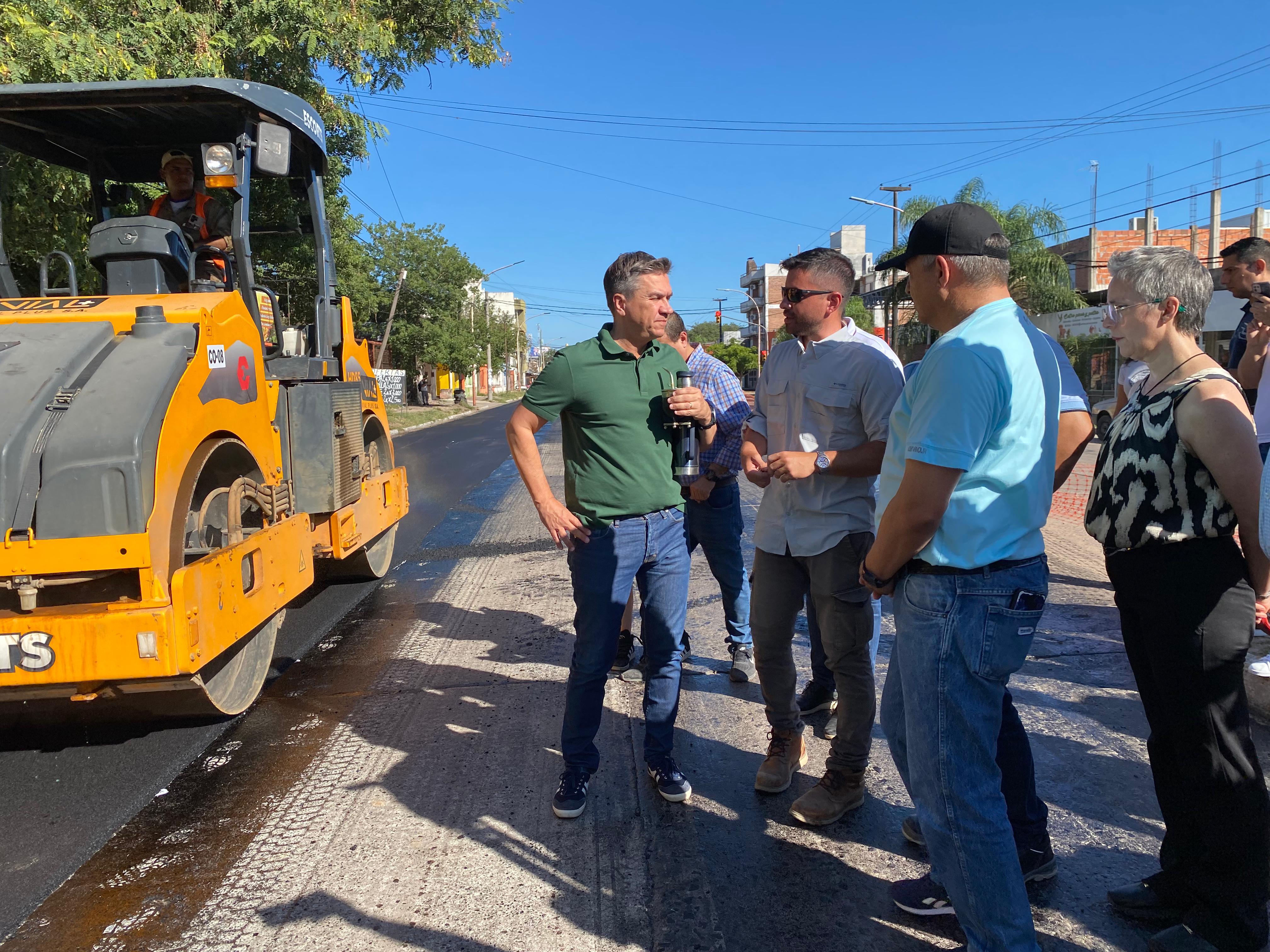 *EL GOBERNADOR ZDERO SUPERVISÓ LOS AVANCES EN LA REPAVIMENTACIÓN DE LA AVENIDA 9 DE JULIO*