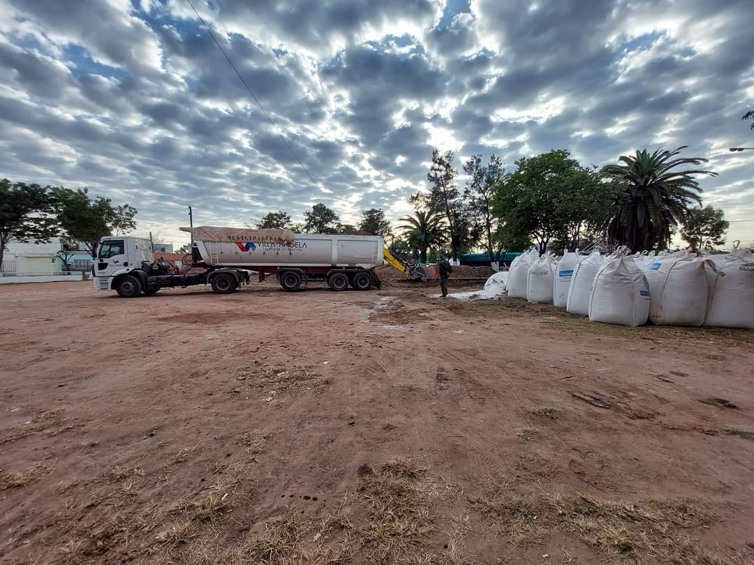 PAPP VALORÓ EL INICIO DE LA OBRA PARA PAVIMENTAR LA TERMINAL DE ÓMNIBUS DE VILLA ÁNGELA