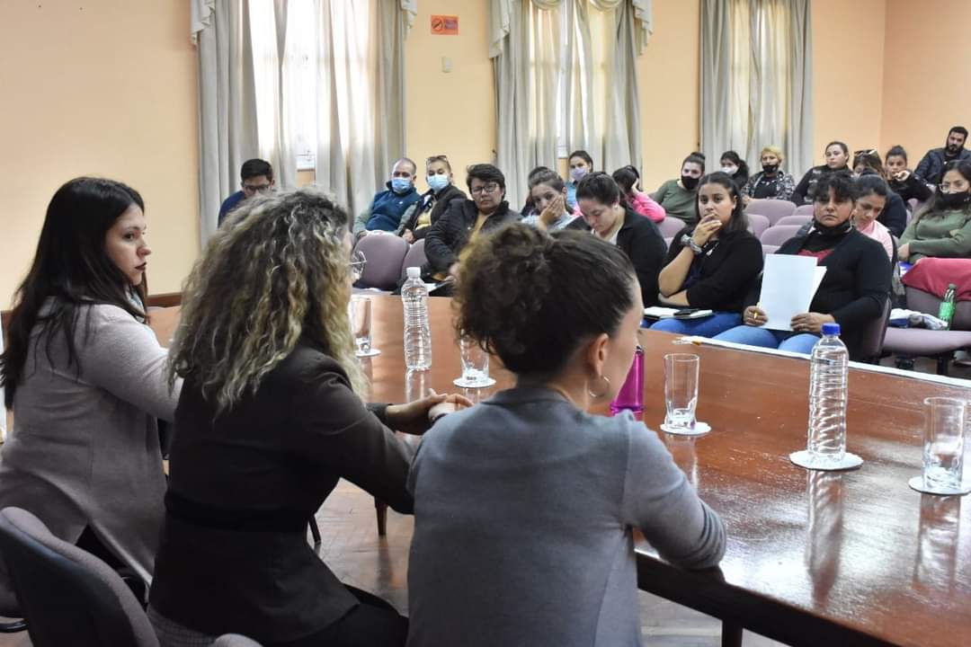 VILLA ANGELA: EL MUNICIPIO ACOMPAÑÓ CAPACITACIÓN DESTINADA A EMPRENDEDORES