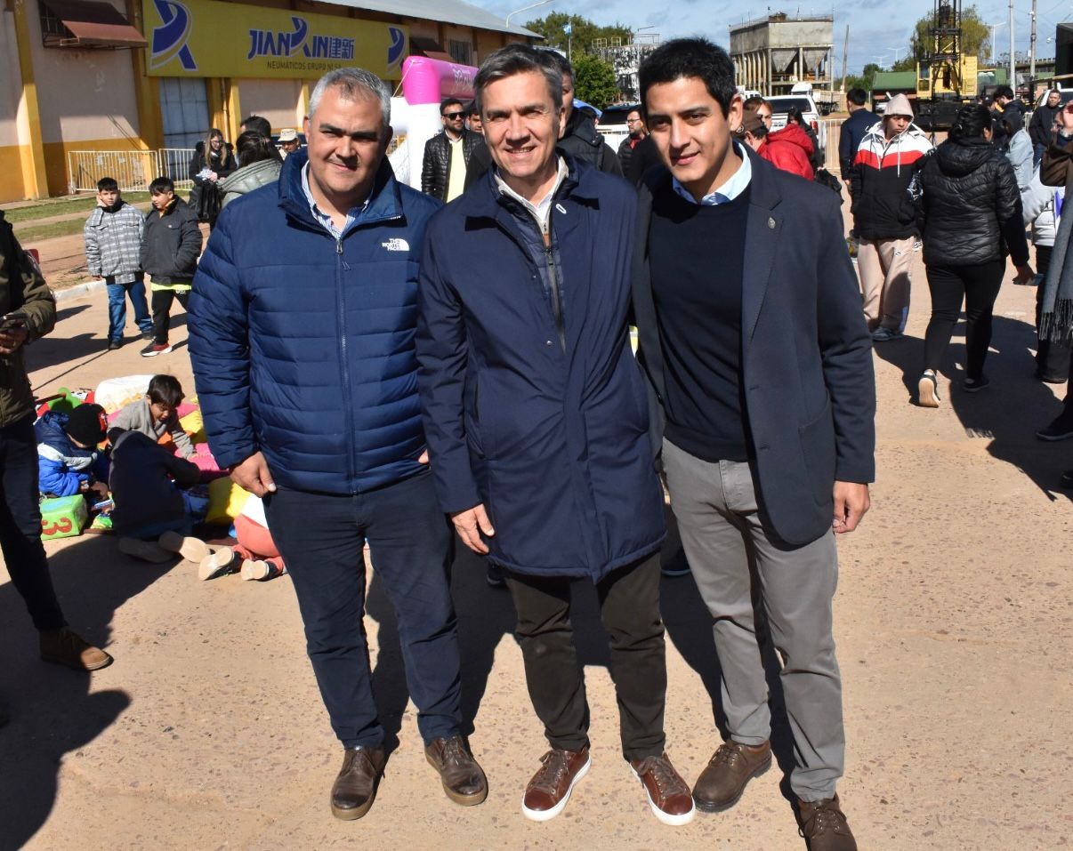 *OPERATIVO DEL TREN 25 DE MAYO: ZDERO RATIFIC&Oacute; EL TRABAJO CONJUNTO CON NACI&Oacute;N QUE ATENDI&Oacute; A M&Aacute;S DE 22 MIL CHAQUE&Ntilde;OS*