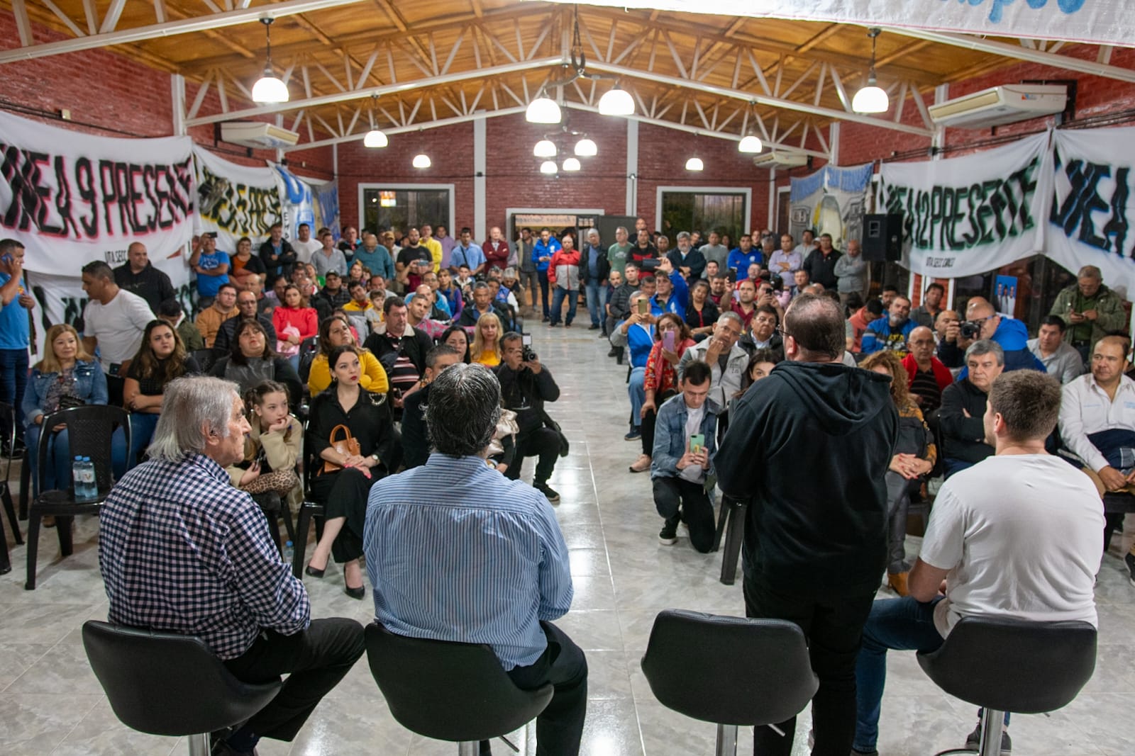 *Fortalecer el transporte público: Capitanich se reunió con referentes de la UTA para definir políticas de acompañamiento al sector*