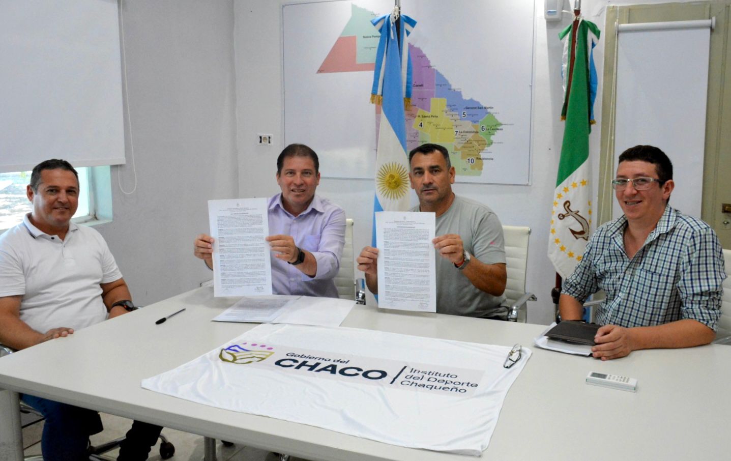 *FIRMA DE CONVENIO ENTRE PRESIDENCIA ROCA Y EL INSTITUTO DEL DEPORTE CHAQUEÑO*