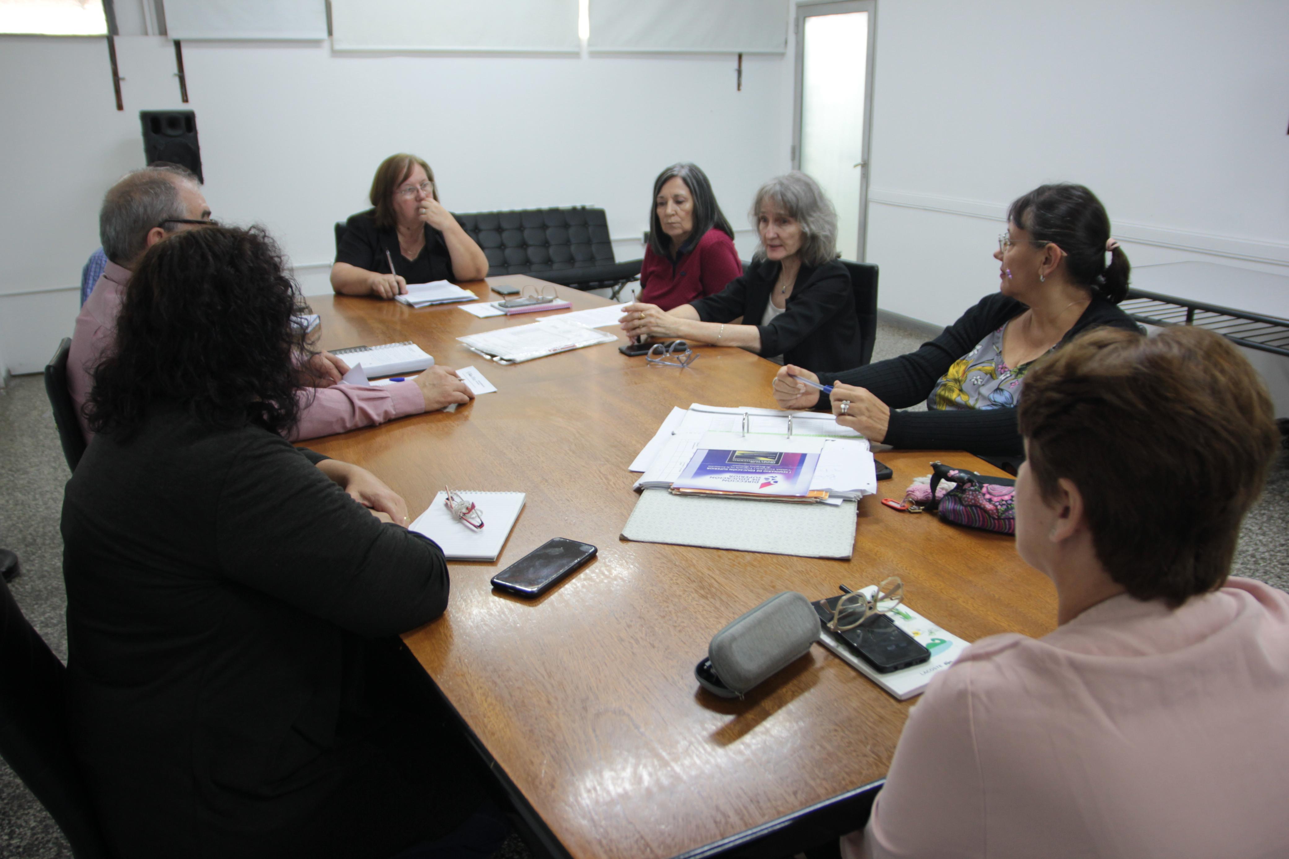 ESTABILIDAD LABORAL DOCENTE: EDUCACIÓN CONVOCA A SINDICATOS A LA PRIMERA MESA TÉCNICA*
