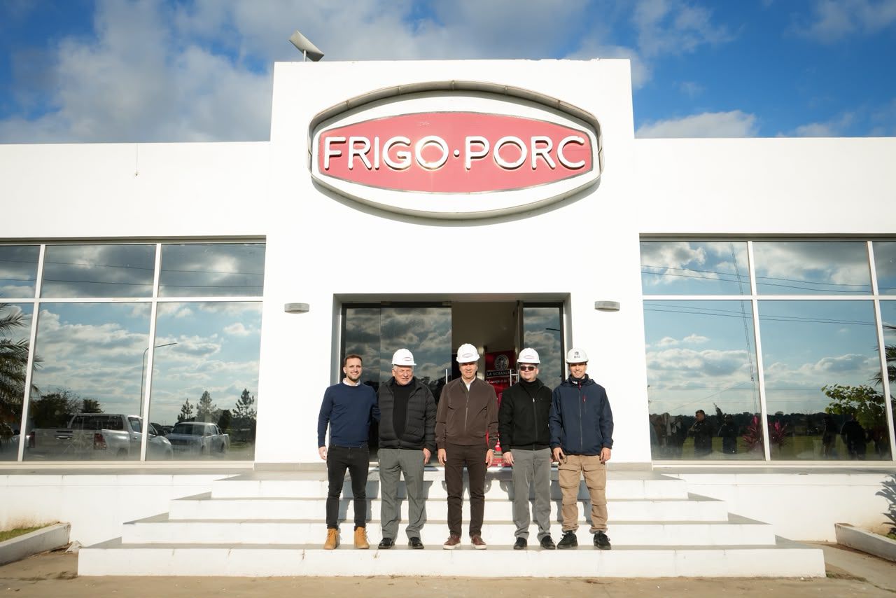 *EL GOBERNADOR ZDERO ACOMPA&Ntilde;&Oacute; LA INAUGURACI&Oacute;N DE UN SISTEMA DE ENERG&Iacute;A SOLAR EN FRIGOPORC Y DESTAC&Oacute; LA INVERSI&Oacute;N PRIVADA EN EL CHACO*