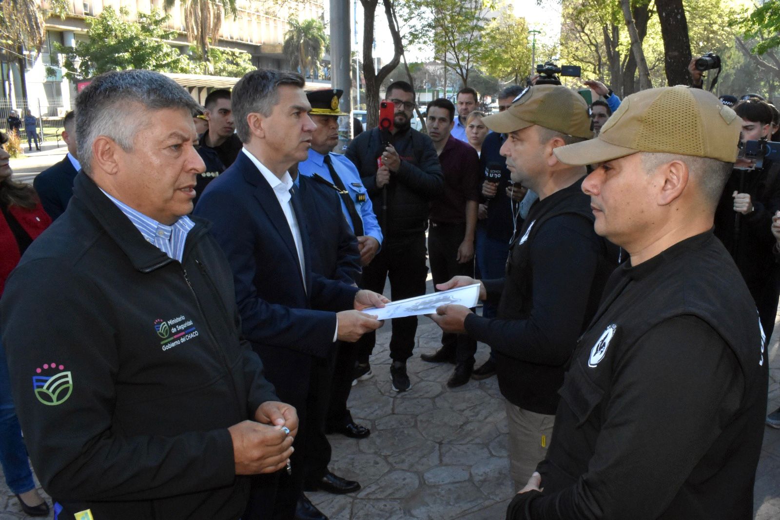 *ZDERO ENTREG&Oacute; 10 VEH&Iacute;CULOS A LA POLIC&Iacute;A Y ANUNCI&Oacute; 30 NUEVAS UNIDADES PARA LOS PR&Oacute;XIMOS MESES*