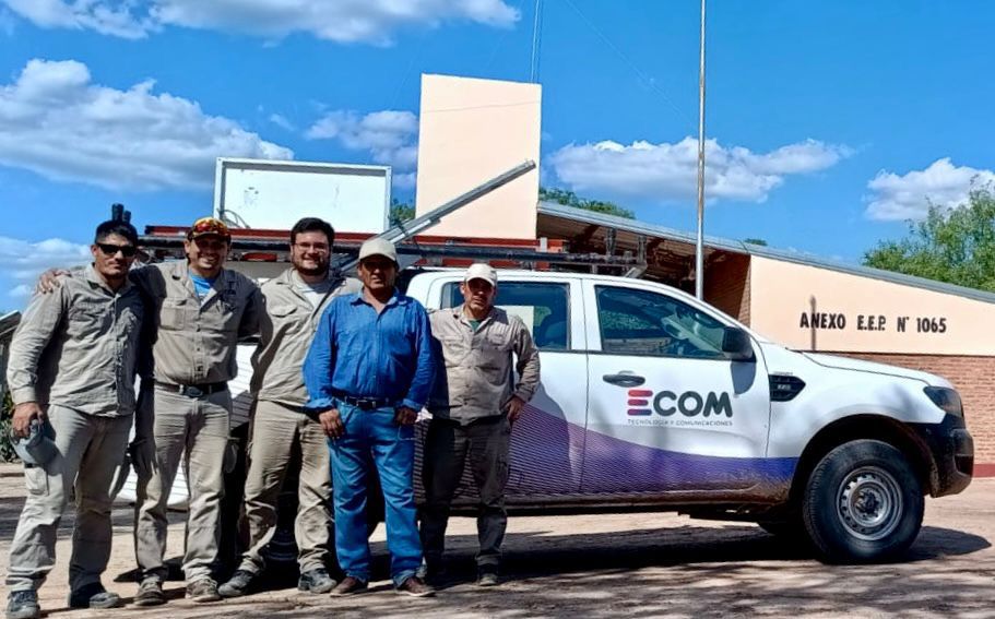 *INTENSO TRABAJO DE ECOM CHACO EN EL IMPENETRABLE PARA MEJORAR LA CONECTIVIDAD*