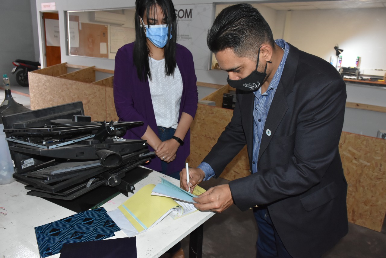 La Legislatura entregó residuos electrónicos a la planta de reciclaje de Barranqueras