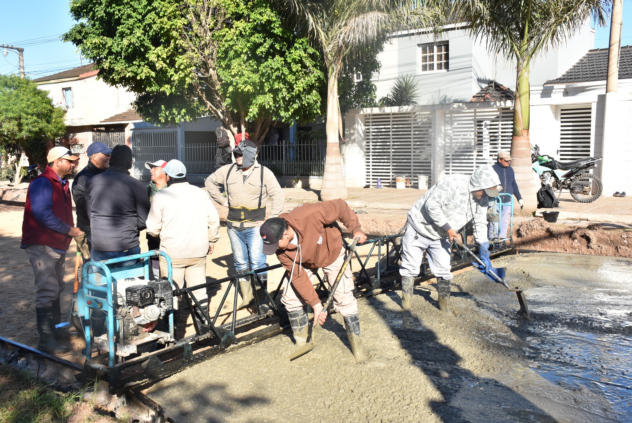 MUNICIPALIDAD DE VILLA ÁNGELA INICIA NUEVA OBRA DE PAVIMENTACIÓN EN CALLE PADRE EDUARDO HRYNIEWICK
