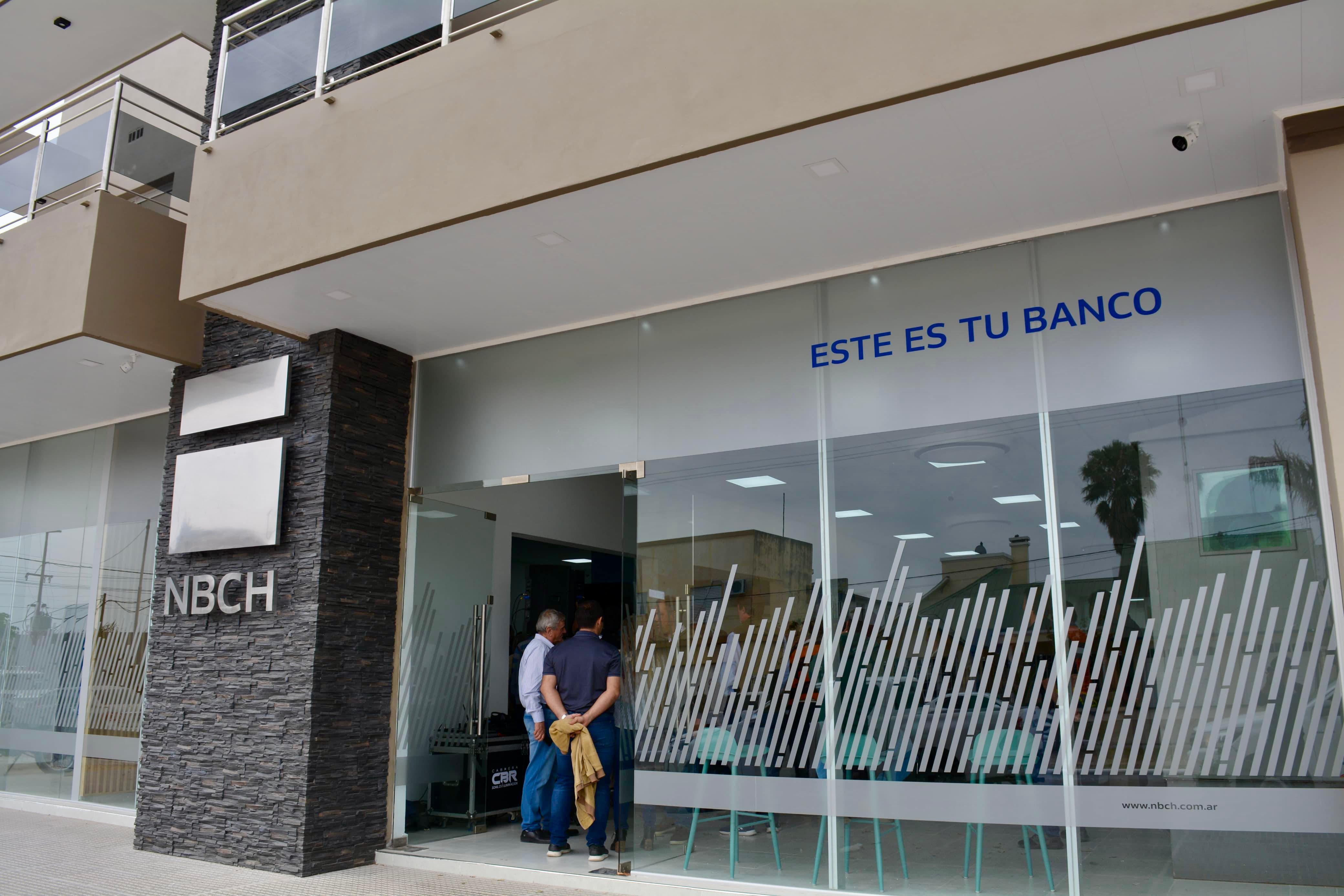 *DU GRATY: EL GOBERNADOR ZDERO INAUGURÓ LA NUEVA SUCURSAL DEL BANCO DEL CHACO
