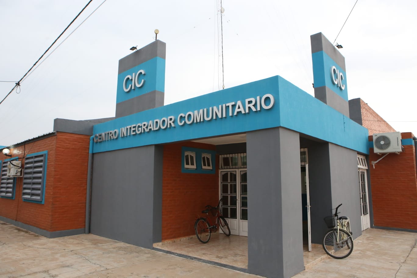 LA CLOTILDE: EL GOBIERNO INAUGURÓ PAVIMENTO Y LA AMPLIACIÓN DEL CIC