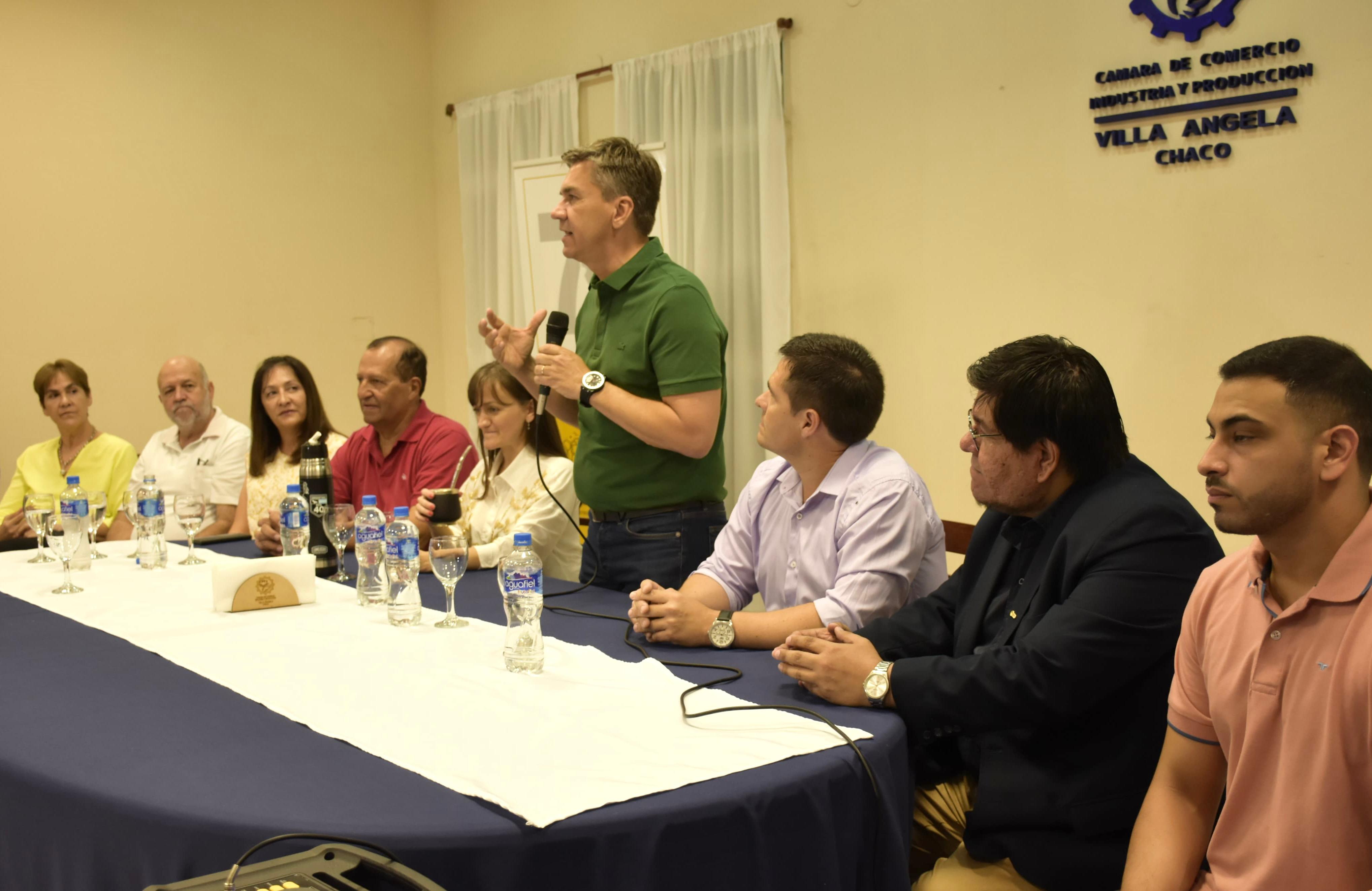 *VILLA ÁNGELA: EL GOBERNADOR ENTREGÓ LOS PRIMEROS CRÉDITOS DEL “EMPRENDE ROSA”*