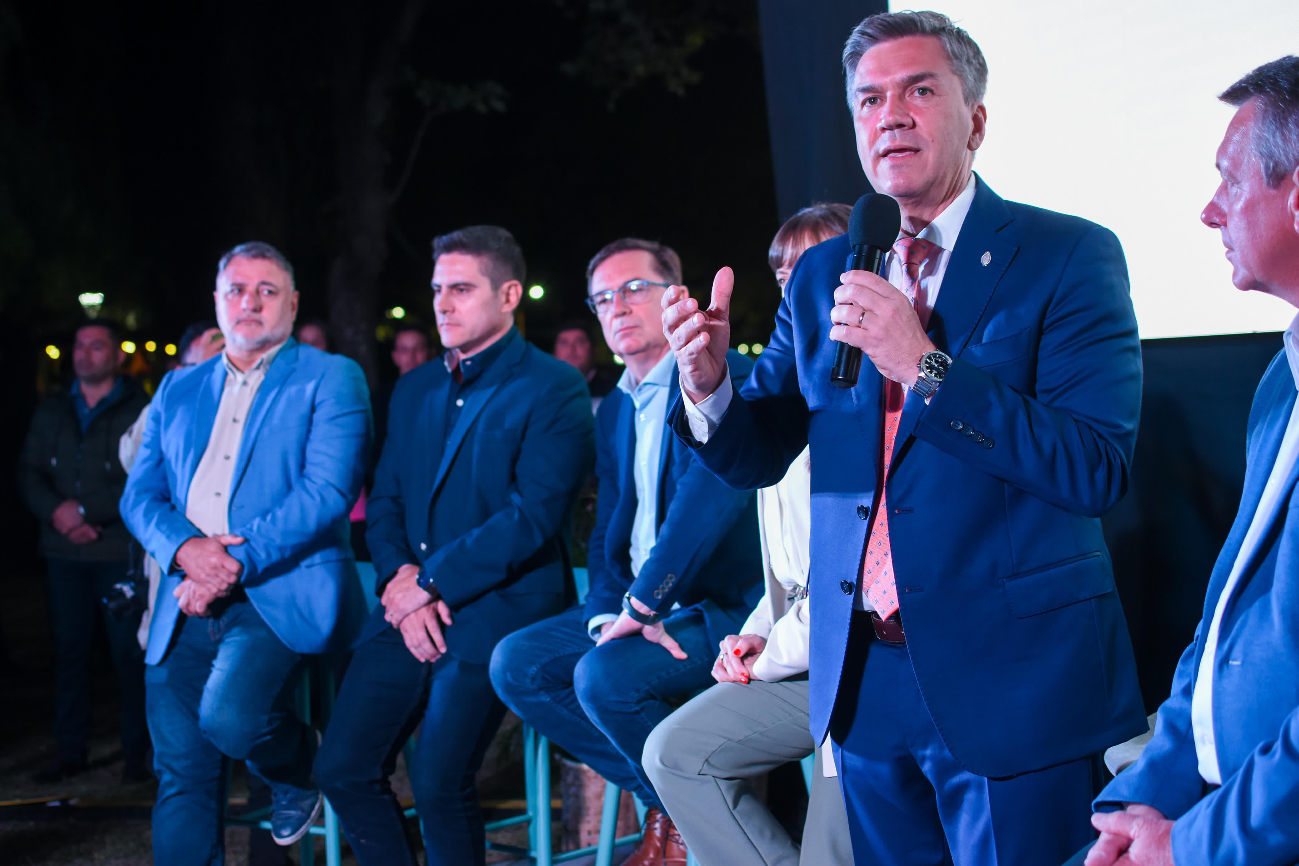 CHARATA :EL GOBERNADOR ZDERO INAUGURÓ LA FLAMANTE SUCURSAL DEL NUEVO BANCO DEL CHACO