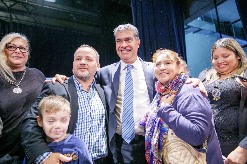 *LIDERAZGO PARA LA TRANSFORMACIÓN SOCIAL: CAPITANICH ENTREGÓ DIPLOMAS Y DESTACÓ LOS PROYECTOS “QUE TRANSFORMAN COMUNIDADES”*