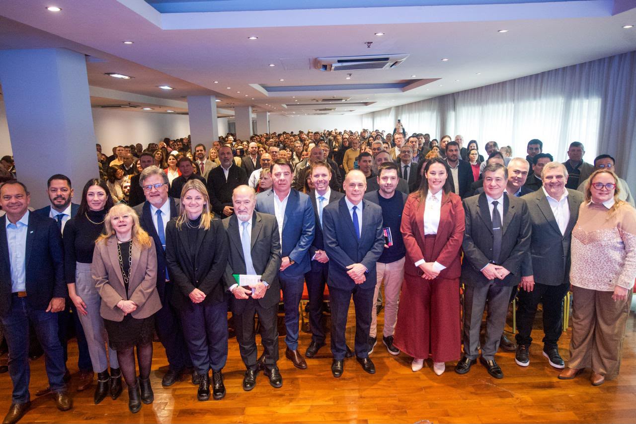 *M&Aacute;S DE 1.400 PARTICIPANTES Y REPRESENTANTES DE 20 PROVINCIAS CONSOLIDARON A CHACO COMO EPICENTRO NACIONAL DE LA CAPACITACI&Oacute;N*