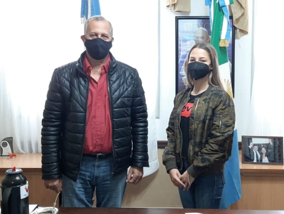 VILLA ANGELA: EL INTENDENTE PAPP RECIBIÓ EN EL MUNICIPIO A LA REINA DE LOS ESTUDIANTES 2021