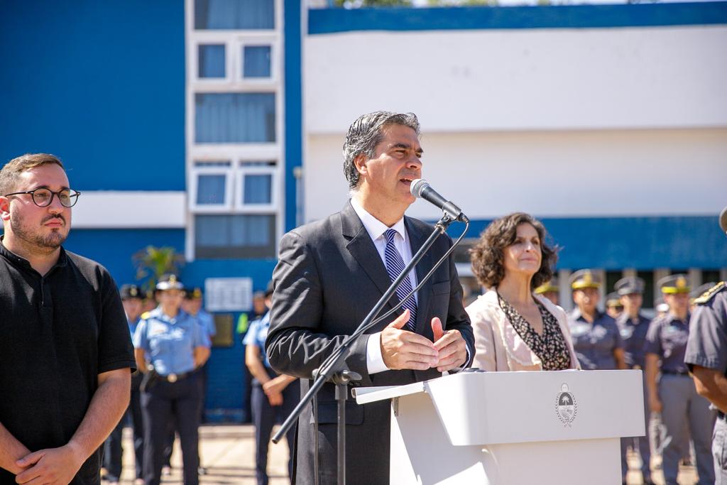 *ACUERDO SALARIAL CON LAS FUERZAS: CAPITANICH ANUNCIÓ QUE EL SUELDO DE POLICÍAS Y PENITENCIARIOS AUMENTARÁ POR ENCIMA DE LA INFLACIÓN*