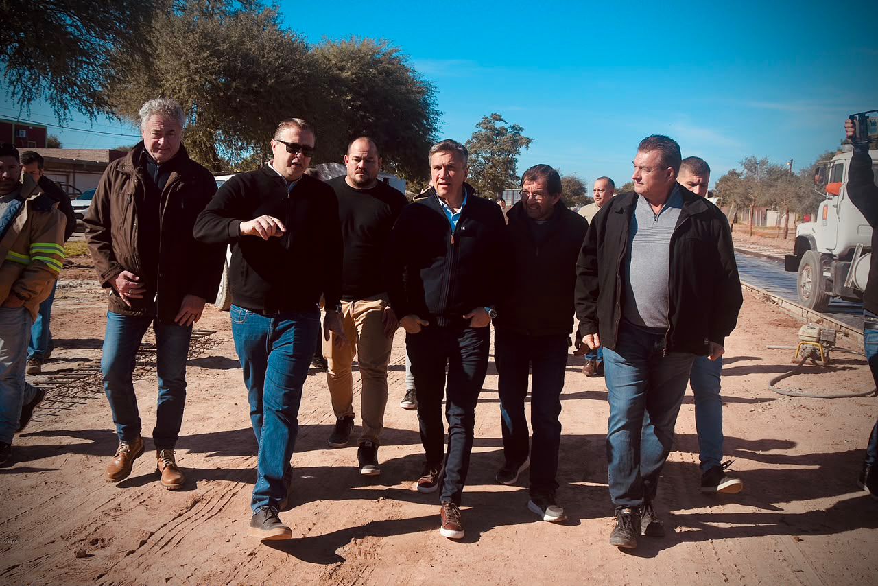 *ZDERO CONSTAT&Oacute; EL AVANCE DE LA PAVIMENTACI&Oacute;N DE LA RUTA PROVINCIAL N&ordm; 9 ENTRE MIRAFLORES Y LAS HACHERAS*