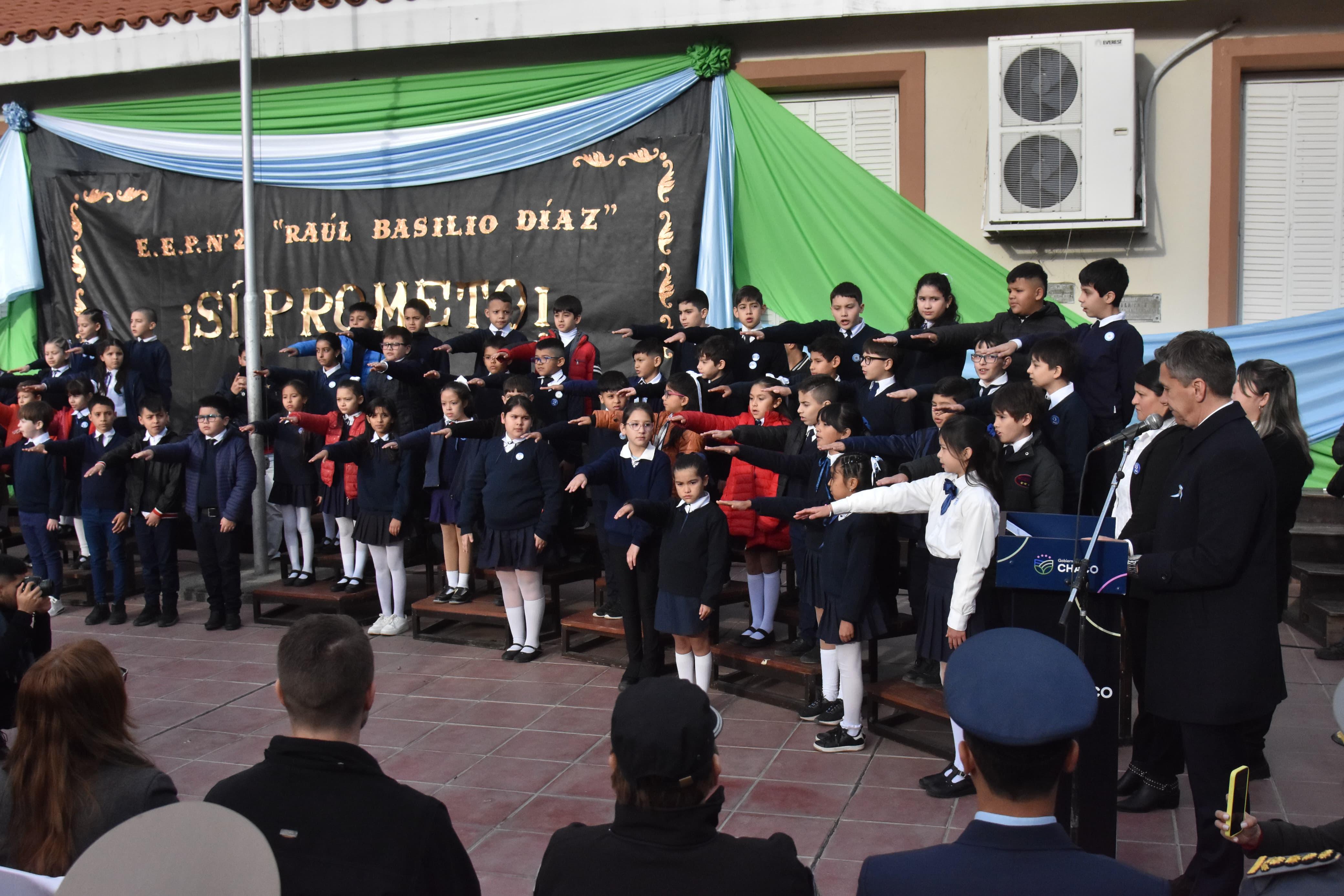 *73° ANIVERSARIO DE LA PROVINCIALIZACIÓN: ALUMNOS DE 4° GRADO PROMETIERON LEALTAD A LA BANDERA DEL CHACO