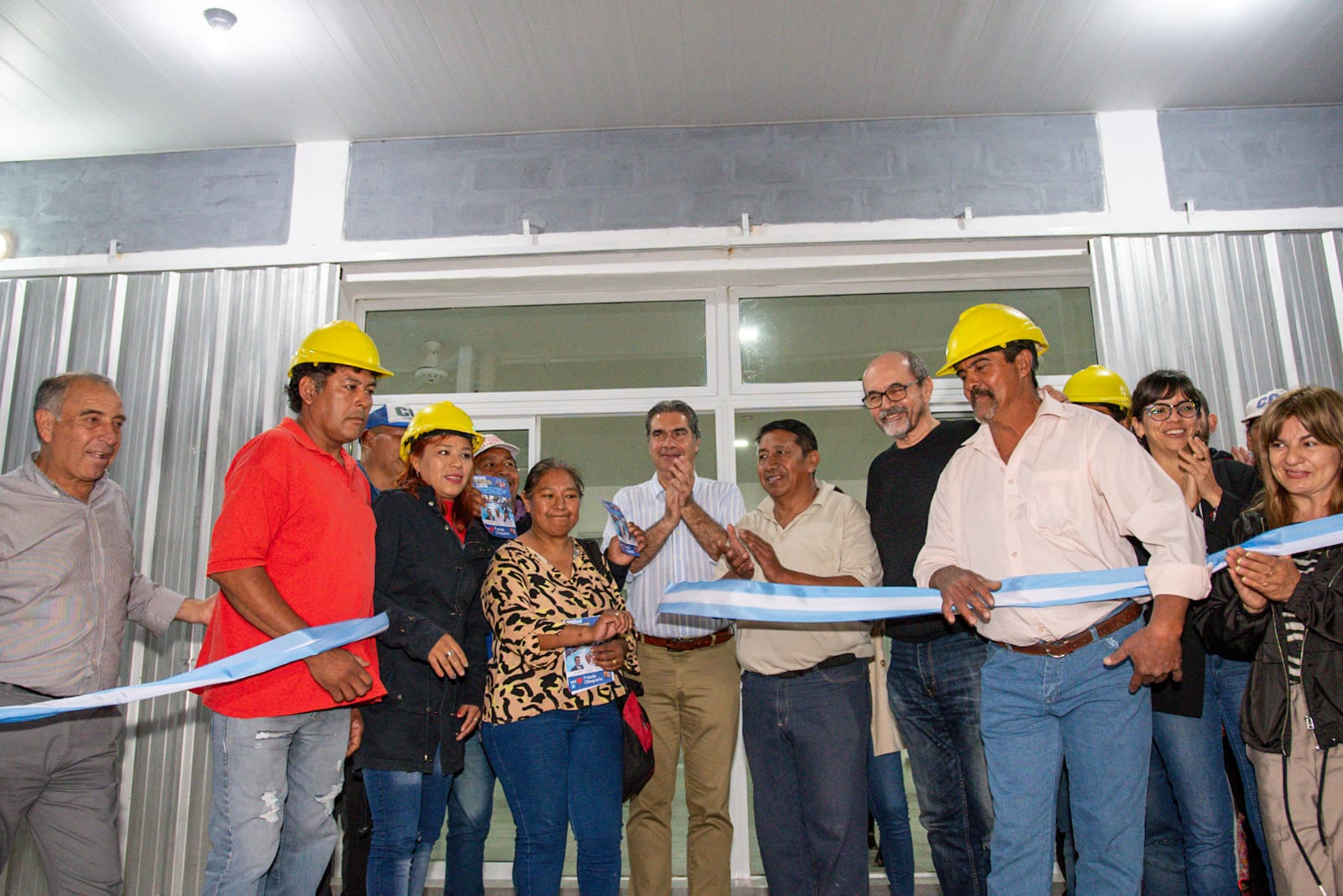 *En el Departamento Bermejo, el gobernador inauguró importantes obras para mejorar el acceso a la salud, espacios públicos y de culto*