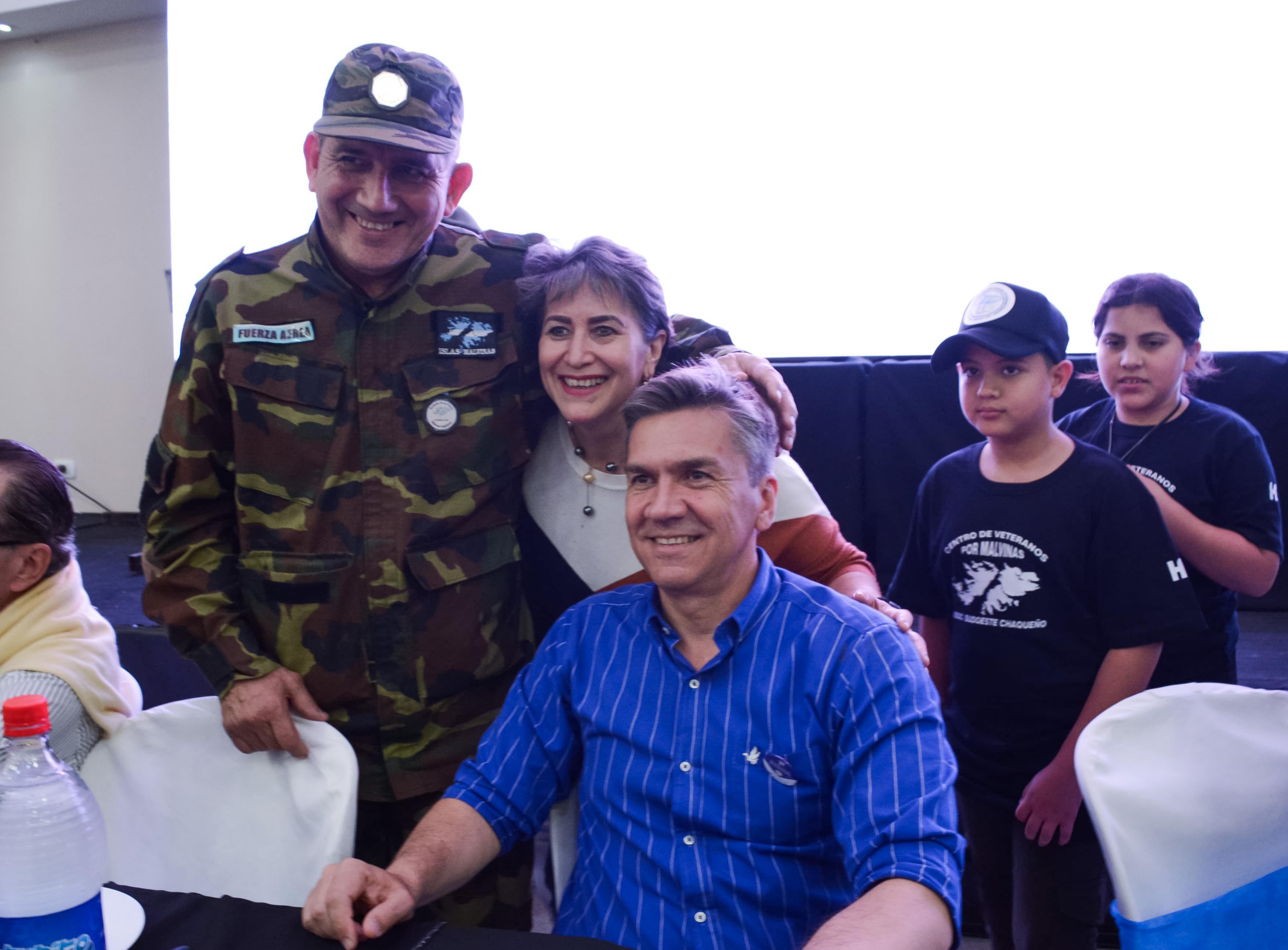 SÁENZ PEÑA: EL GOBERNADOR ZDERO RECIBIÓ EL AGRADECIMIENTO POR PARTE DE LOS MOVILIZADOS Y NO MOVILIZADOS POR MALVINAS