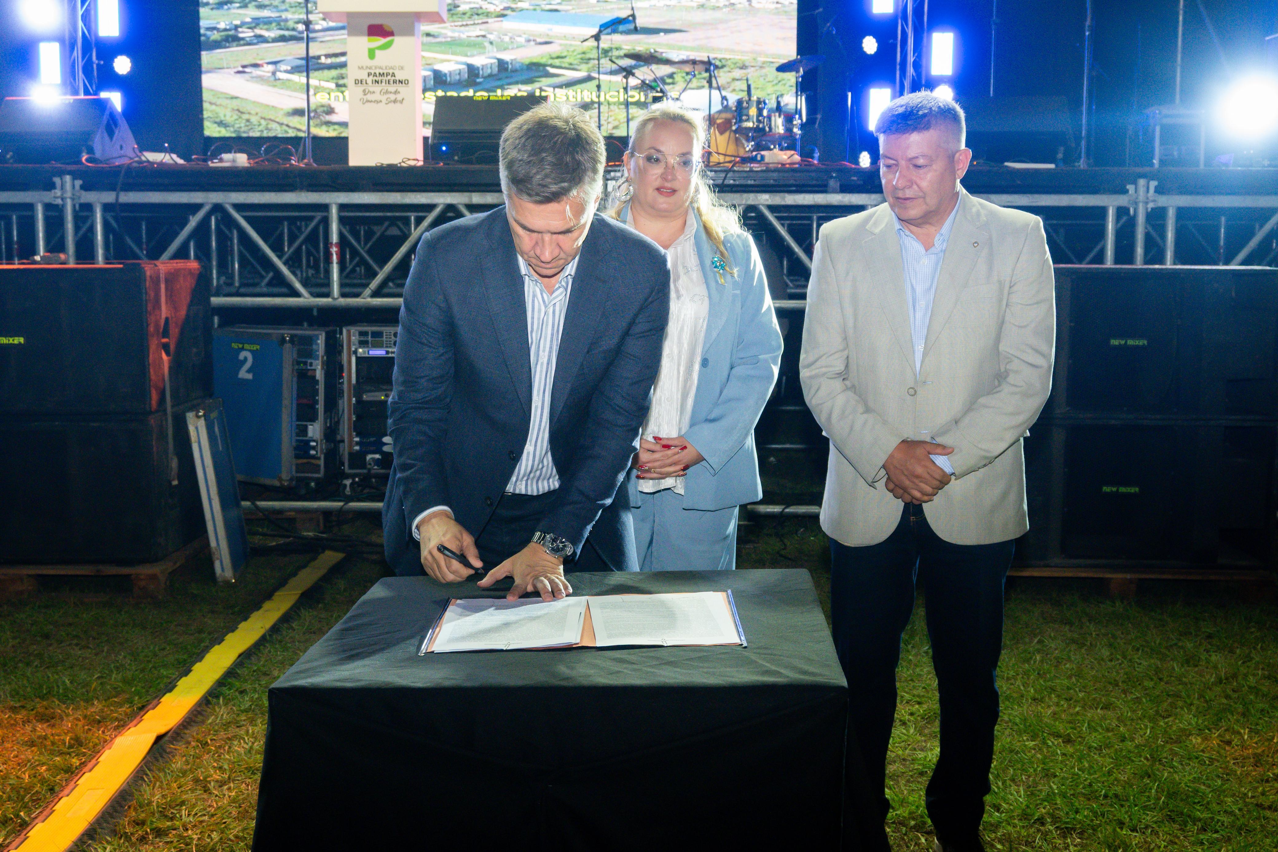 *98&deg; ANIVERSARIO: EL GOBERNADOR ZDERO REMARC&Oacute; EL CRECIMIENTO Y LA FUERZA DE PAMPA DEL INFIERNO*