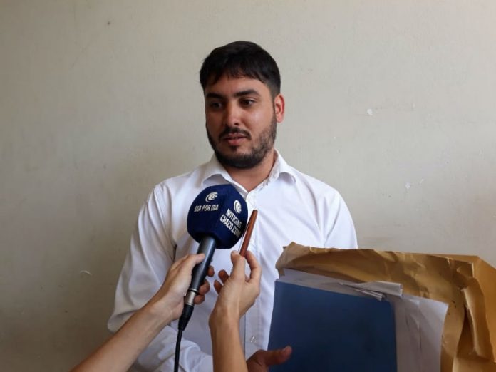 *El Ministerio de Seguridad dio de baja a un asesor tras conocerse su incorporación en la defensa del matrimonio Sena*