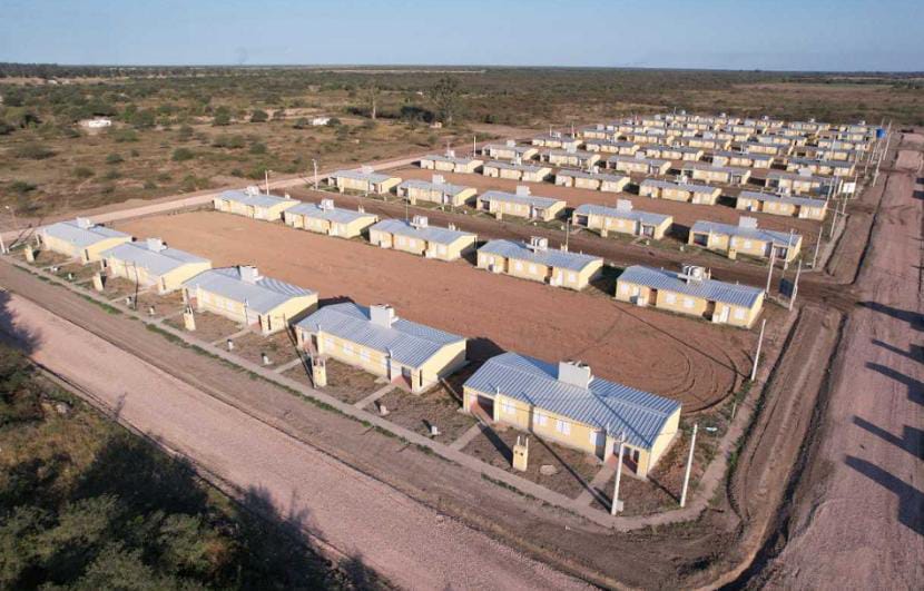 En su sexta visita como Presidente, llega Alberto Fernández para inaugurar obras Junto al gobernador Jorge Capitanich, se entregarán 100 viviendas en Villa Ángela.