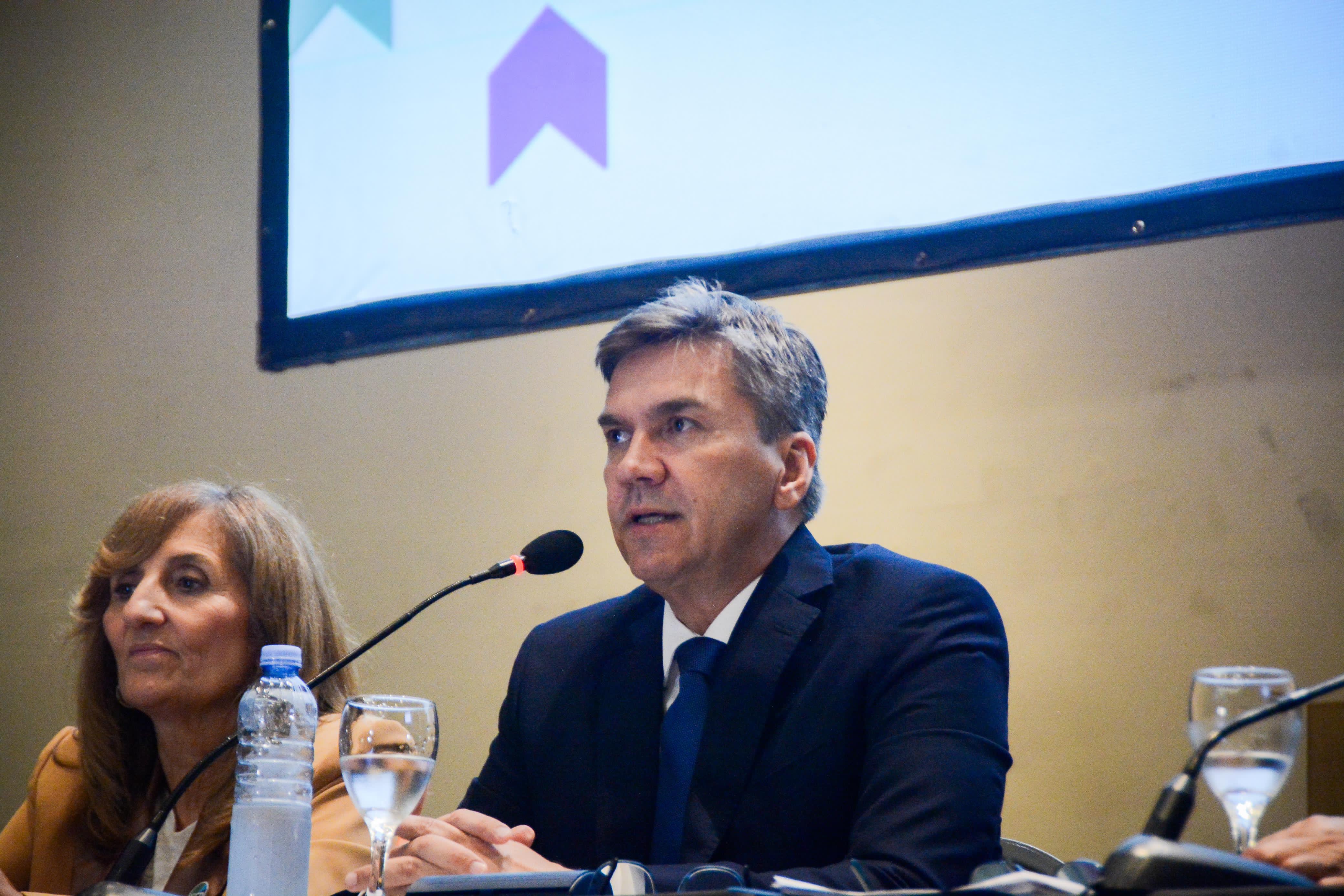 *EL GOBERNADOR ZDERO ENCABEZÓ EL CIERRE DE LA CUMBRE CHAQUEÑA DE CIENCIA, TECNOLOGÍA E INNOVACIÓN*