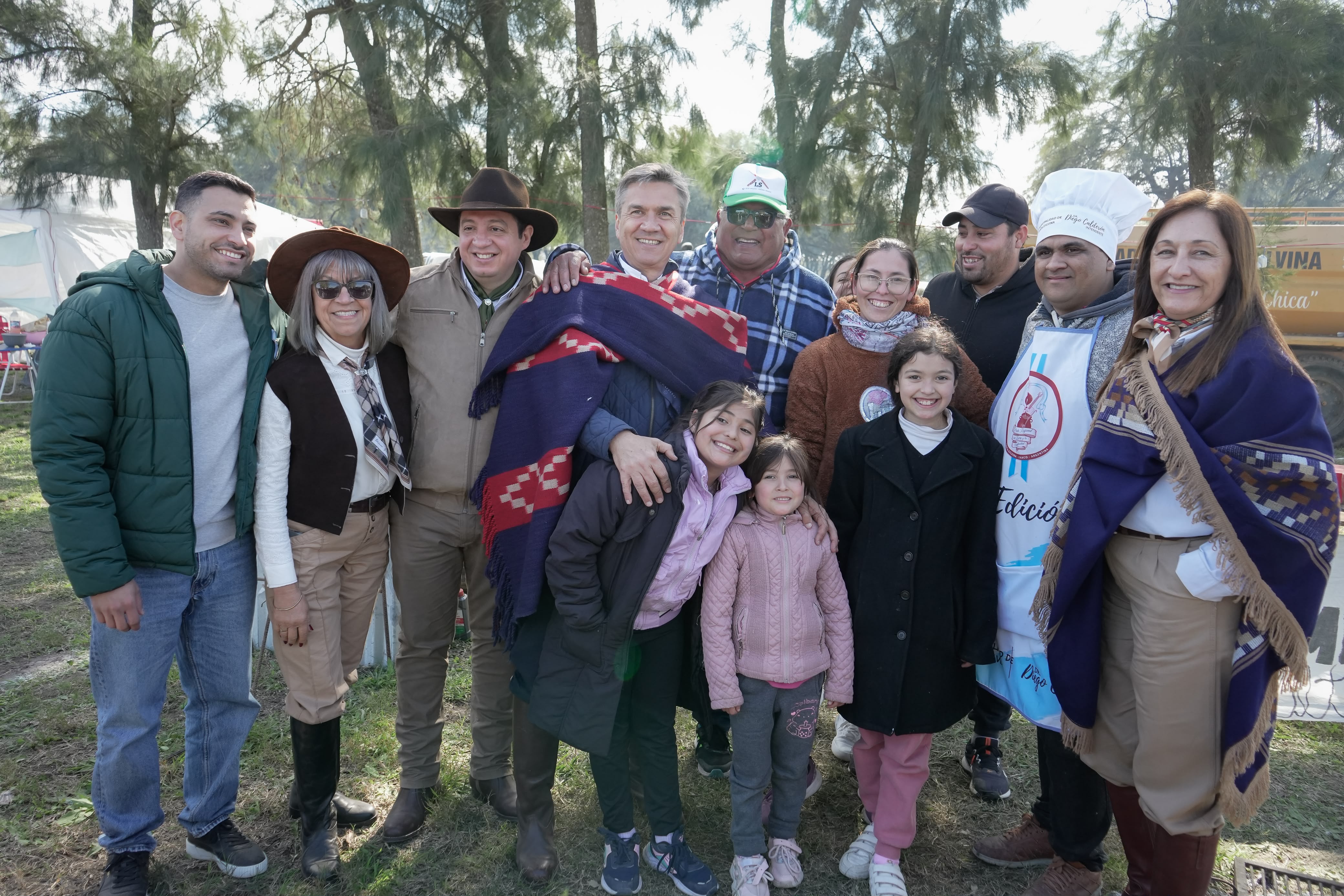 *SANTA SYLVINA: EL GOBERNADOR ZDERO ACOMPA&Ntilde;&Oacute; LA 10&ordf; FIESTA REGIONAL DEL LOCRO Y LA ARGENTINIDAD Y RATIFIC&Oacute; SU APOYO A LAS TRADICIONES CHAQUE&Ntilde;AS*