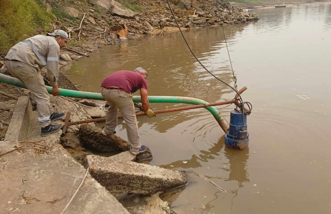 PESCA DEL DORADO: SAMEEP TRABAJA PARA GARANTIZAR EL ACCESO AL AGUA POTABLE EN LA ISLA DEL CERRITO