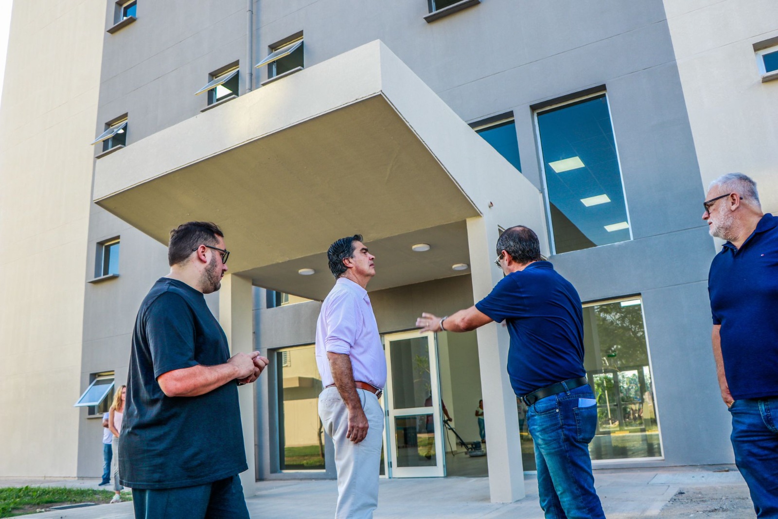 *CAPITANICH RECORRIÓ LA NUEVA SEDE DE LA FACULTAD DE ARTE DE LA UNNE QUE INAUGURA EL MIÉRCOLES JUNTO A ALBERTO FERNÁNDEZ*