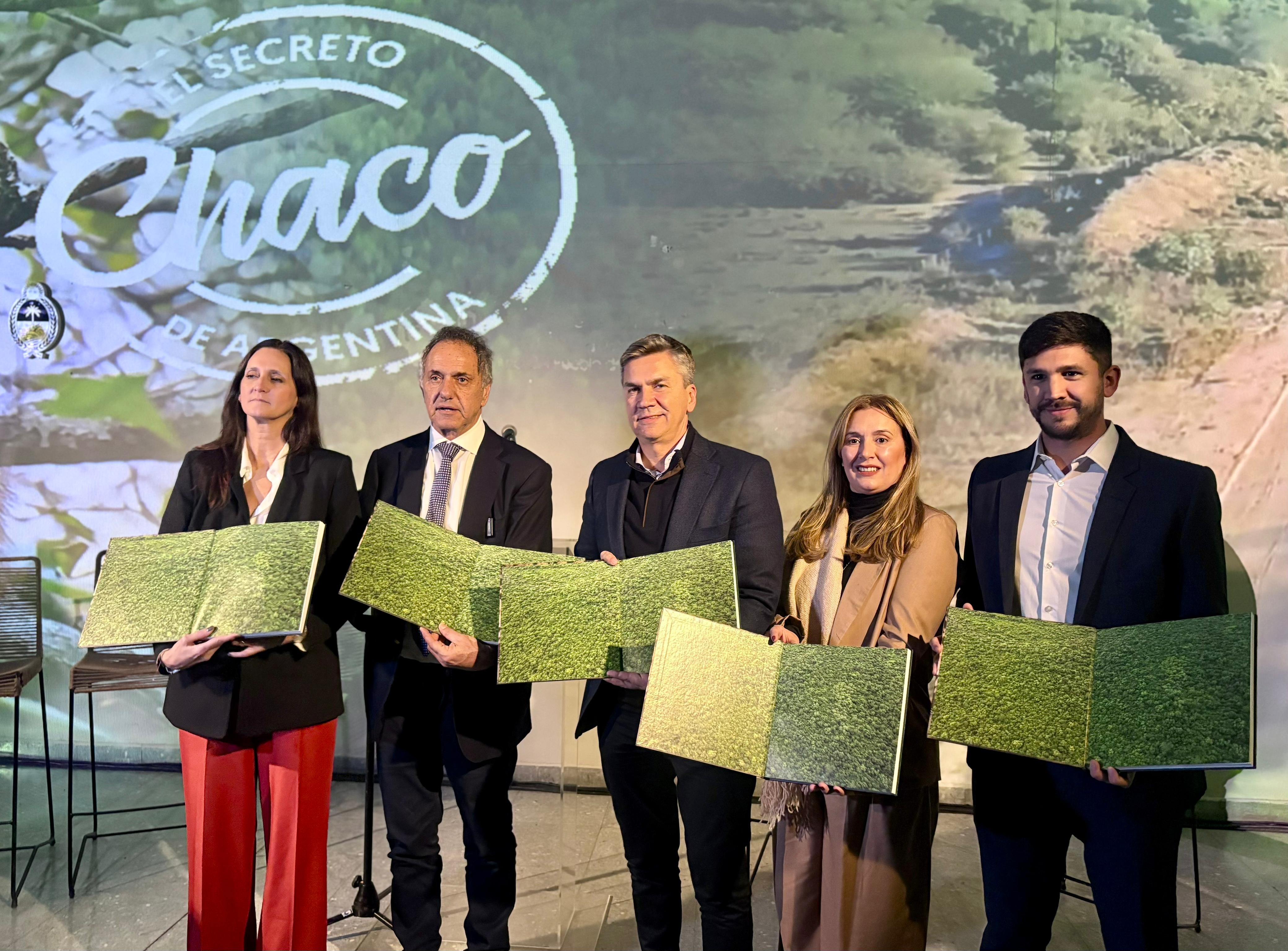 BUENOS AIRES: EL GOBERNADOR ZDERO PRESENTÓ EL LIBRO“EL IMPENETRABLE” EN LA CASA DEL CHACO