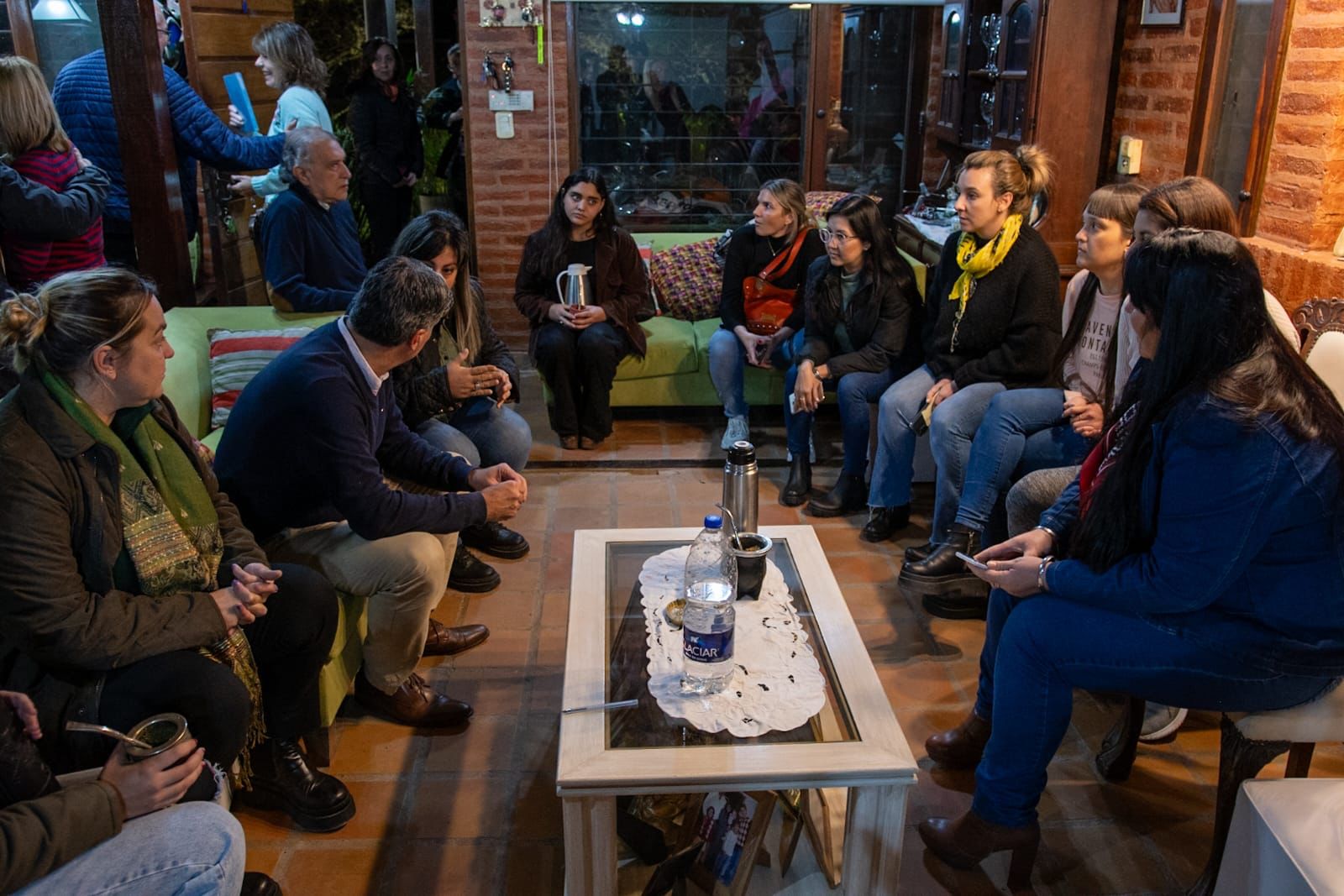 *Escucha activa: Capitanich planteó soluciones en seguridad y acceso a la salud*