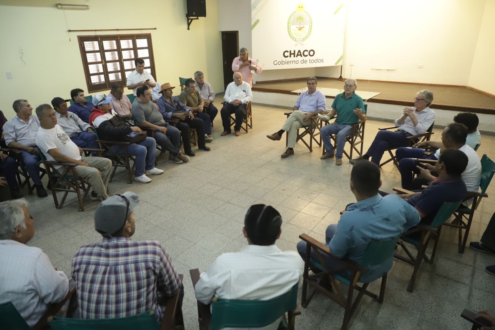 *CAPITANICH RECIBIÓ PROPUESTAS PARA REFORMAR LA LEY QUE ORGANIZA A LOS CONSORCIOS RURALES*