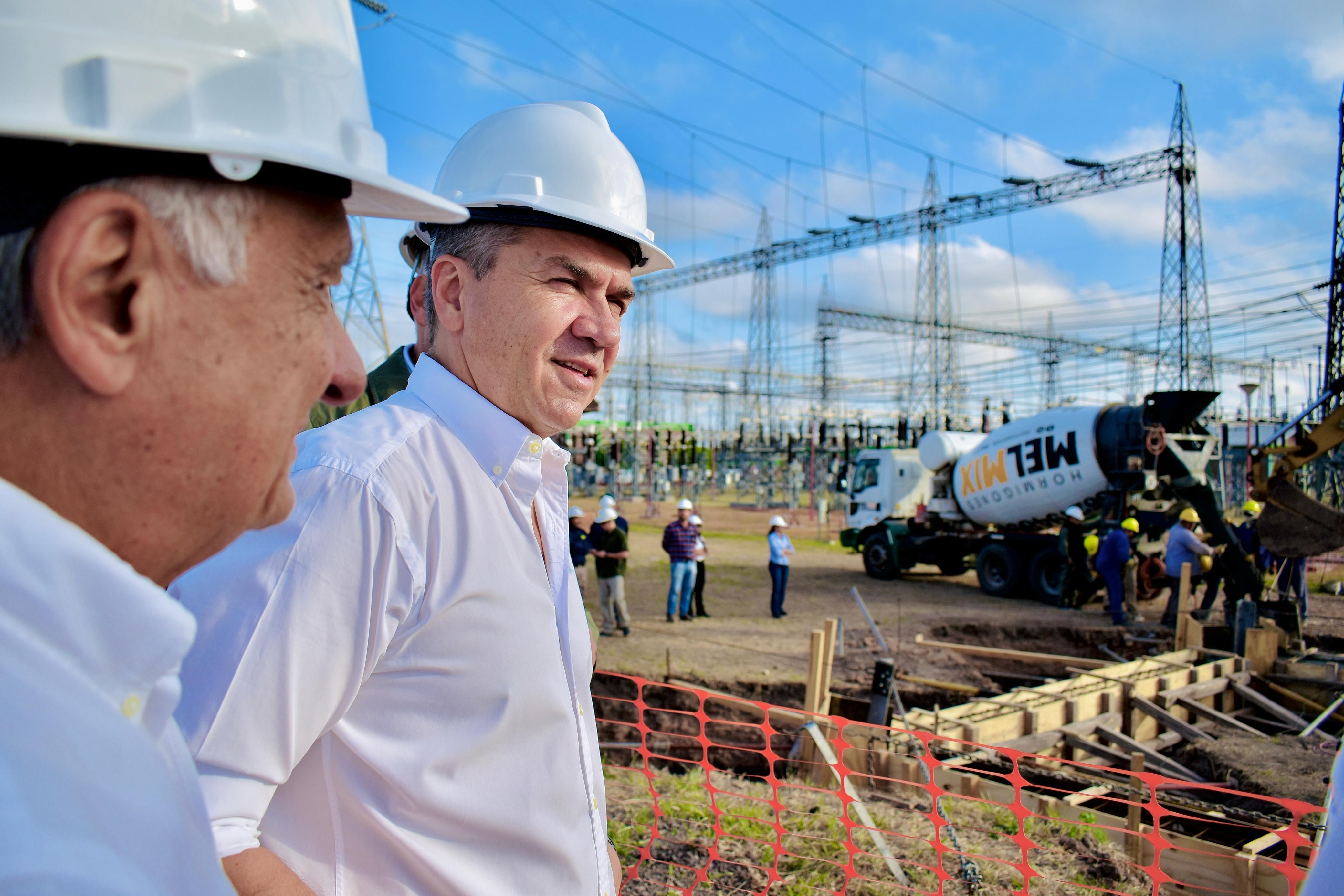 *EL GOBERNADOR ZDERO SUPERVISÓ EL AVANCE DE LA ESTACIÓN TRANSFORMADORA BASTIANI Y LA LÍNEA DE ALTA TENSIÓN HACIA PUERTO VILELAS*