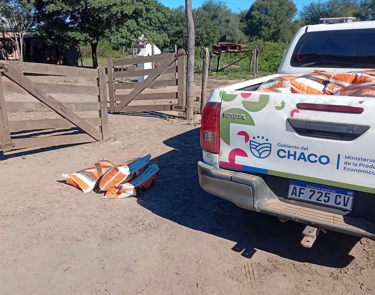 *PROGANO LLEVA FORRAJE Y ASISTENCIA VETERINARIA A PRODUCTORES DEL NORTE CHAQUE&Ntilde;O*