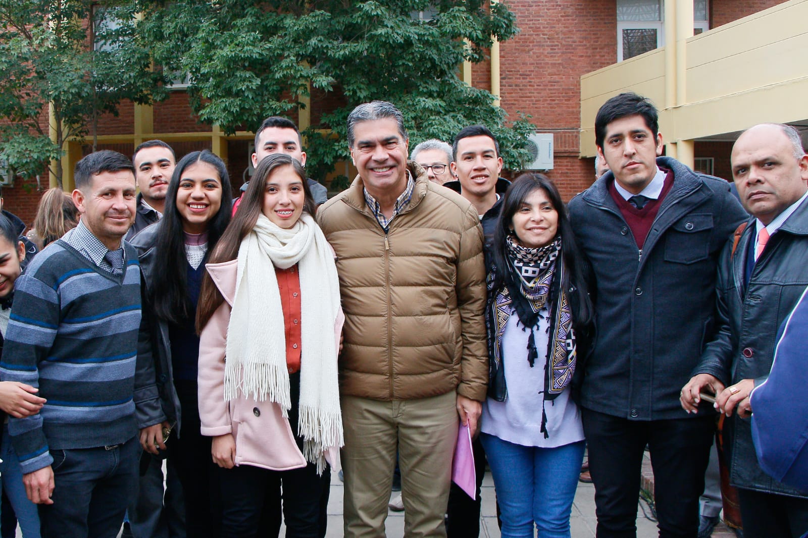 *Capitanich entregó aulas digitales con 1.250 netbooks "para universalizar el acceso a la tecnología"*