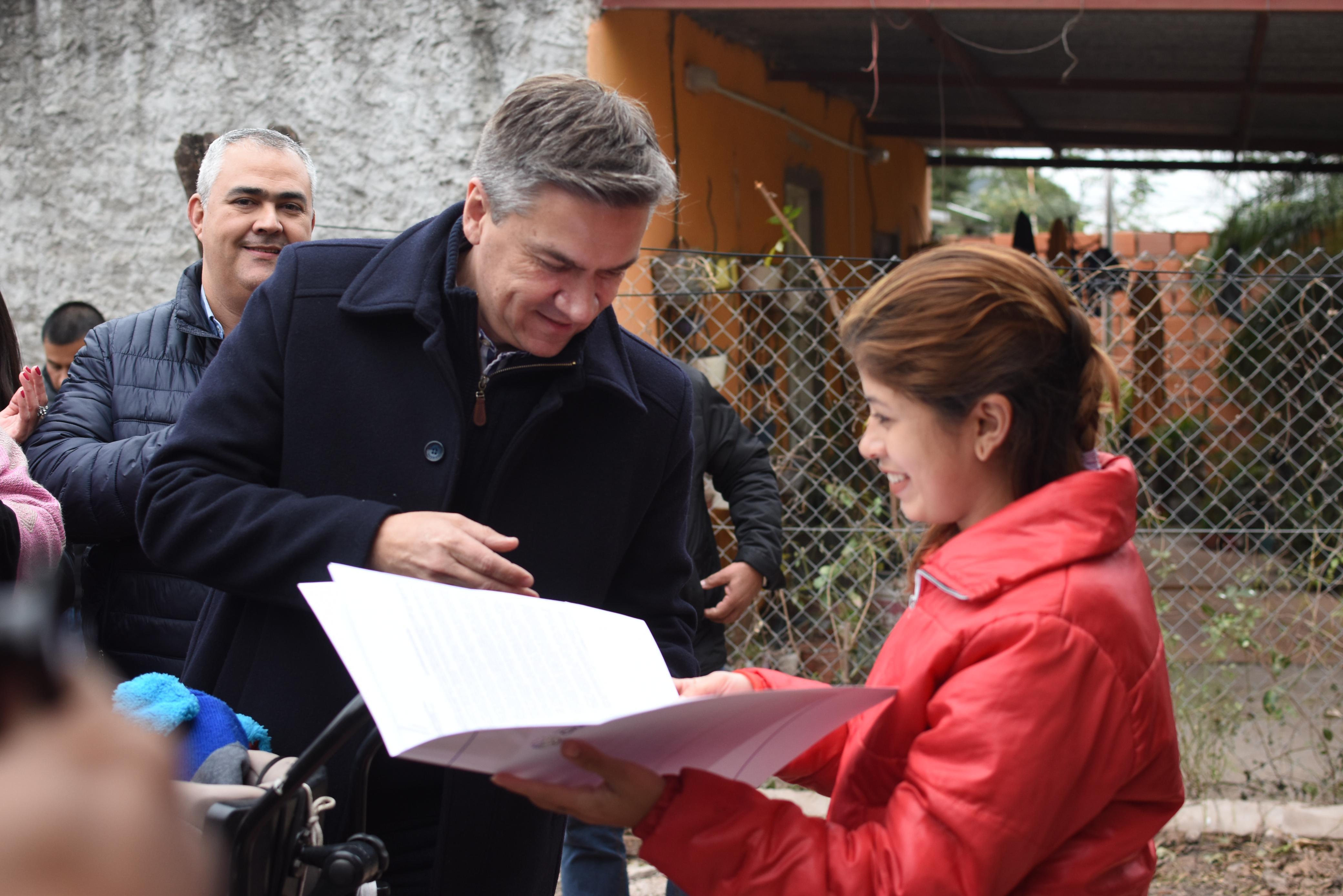 *EL GOBERNADOR ZDERO ACOMPAÑÓ EL 136° ANIVERSARIO DE MAKALLÉ, ENTREGÓ VIVIENDA Y TÍTULOS DE PROPIEDAD*