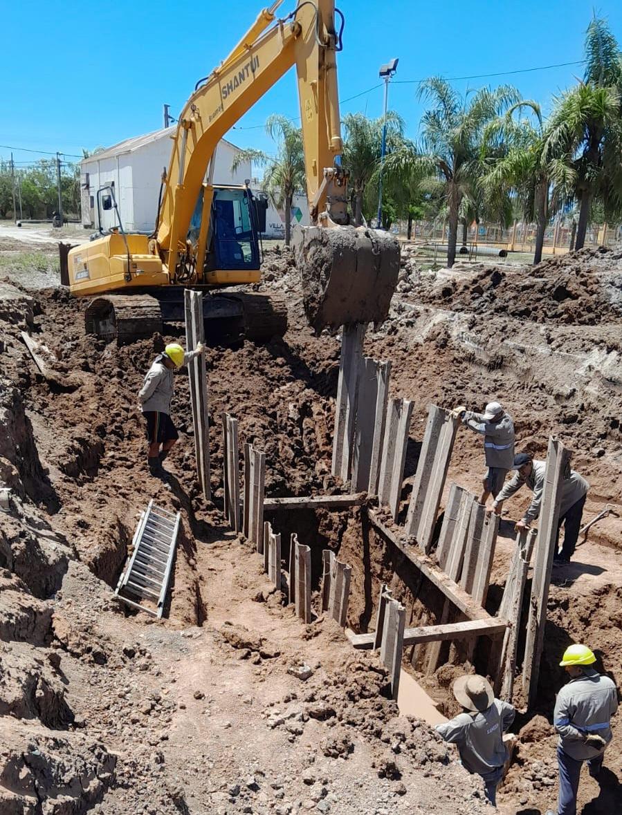 *VILLA ÁNGELA: TRAS AÑOS SIN RESPUESTAS, SAMEEP LLEVÓ ADELANTE EL REEMPLAZO DE CAÑERÍAS DEL SISTEMA CLOACAL PRINCIPAL*