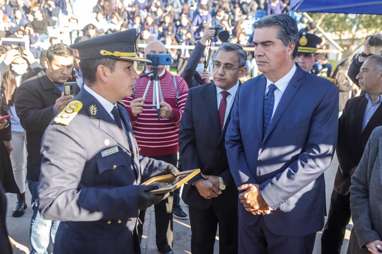 *DÍA DE LA POLICÍA: CAPITANICH VALORÓ LA VOCACIÓN DE SERVICIO DE LA INSTITUCIÓN Y RATIFICÓ ASCENSOS PARA MÁS DE 1900 AGENTES*