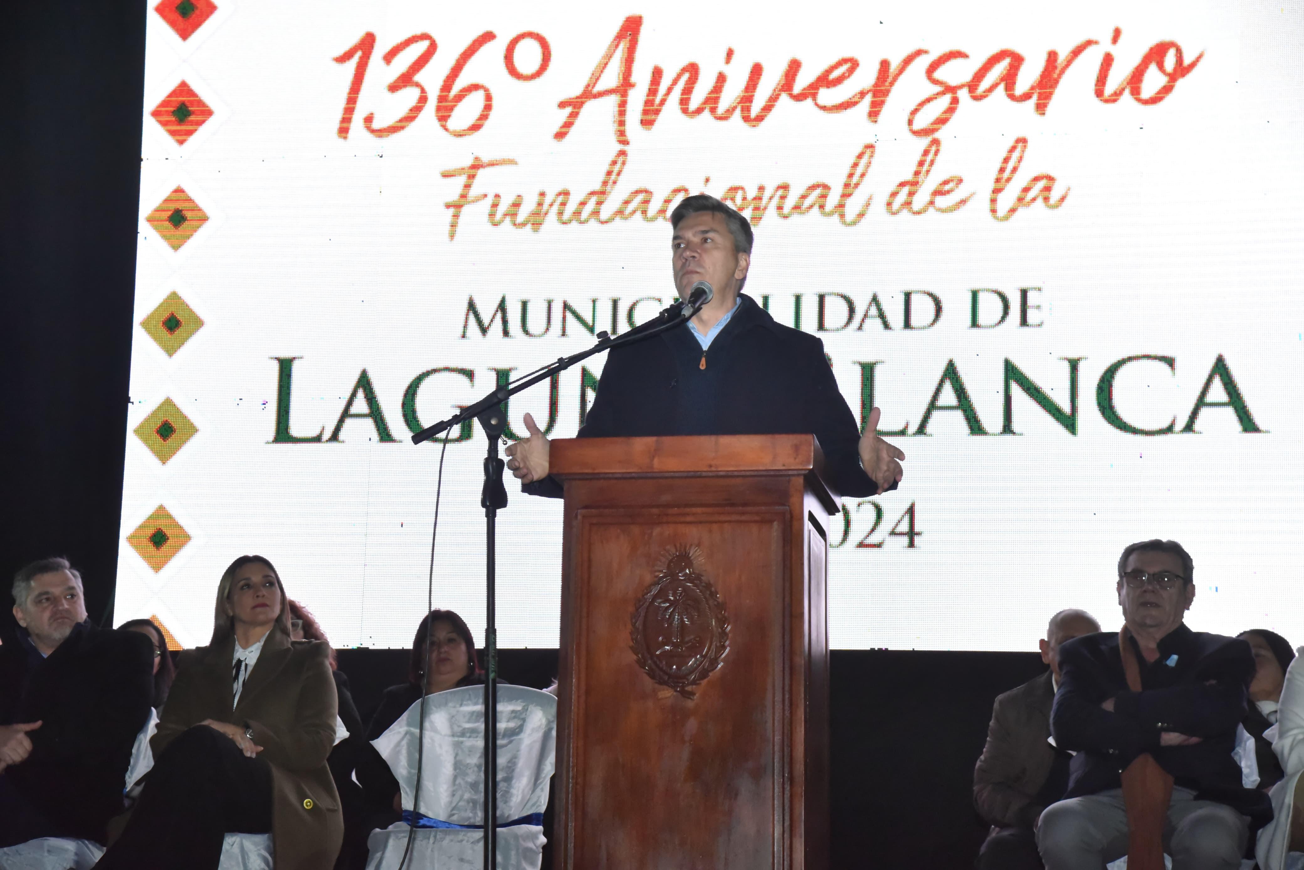 *LAGUNA BLANCA: EL GOBERNADOR ZDERO ACOMPAÑÓ EL ANIVERSARIO 136 DE LA LOCALIDAD*