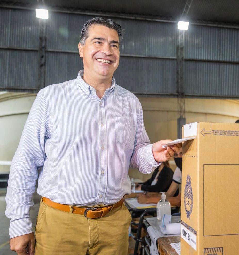 LISTA 501  *Capitanich emitió su voto: “Es un acto democrático en el que las ciudadanas y ciudadanos de Argentina y Chaco pueden ejercer su derecho a elegir”*