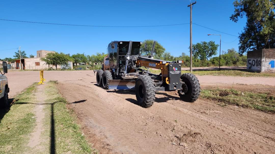 MUNICIPIO DE VILLA ÁNGELA COMENZÓ OBRA DE PAVIMENTO POR AV. WENCESLAO ESPINOZA Y AV. LA PLATA