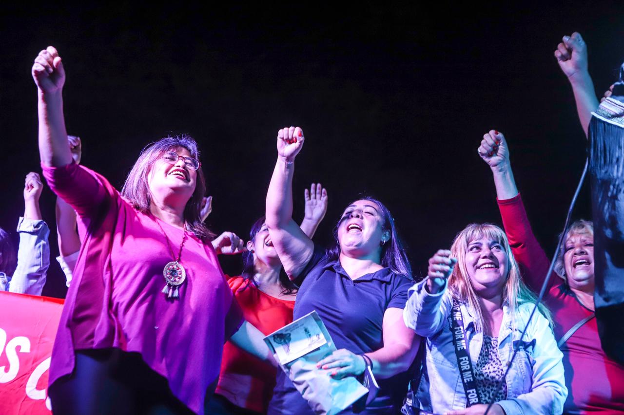 FESTIVAL POPULAR 8M: “NOSOTRAS MOVEMOS EL MUNDO”: LA VICEGOBERNADORA ENTREGÓ RECONOCIMIENTOS A LA MUJER Y A LA ORGANIZACIÓN DESTACADAS DEL 2022