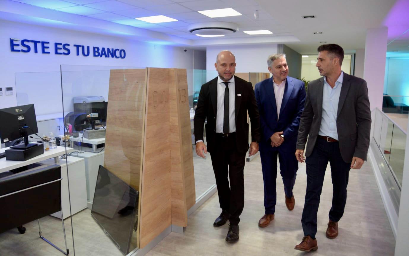 *RESISTENCIA: SE  INAUGURÓ ANOCHE LA REMODELACIÓN TOTAL DE LA SUCURSAL 25 DE MAYO, DEL NUEVO BANCO DEL CHACO*