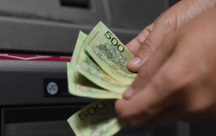 EL MEDIO AGUINALDO EL 20 Y 21 DE DICIEMBRE La provincia pagará los salarios de noviembre entre el 26 y 29 de este mes