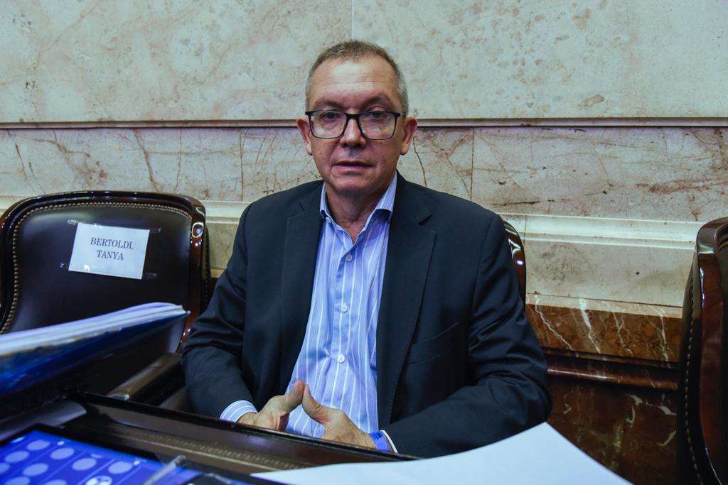 Pedrini: “La oposición tiene una gran capacidad de daño y dejó al Chaco sin el segundo puente Chaco-Corrientes, sin la autovía Saénz Peña- Resistencia, sin cloacas, viviendas y sin múltiplesobras