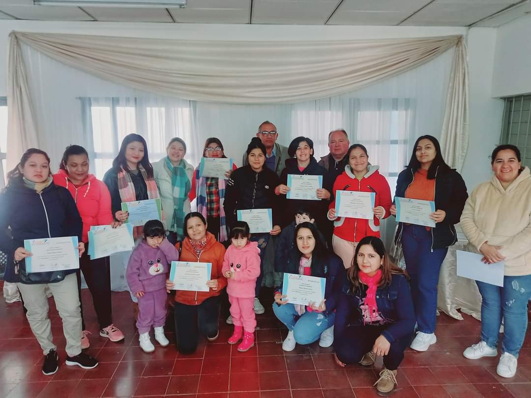 GANCEDO: ENTREGA DE CERTIFICADOS DE FORMACIÓN FUNDACIÓN AVANZANDO POR UN NUEVO CHACO